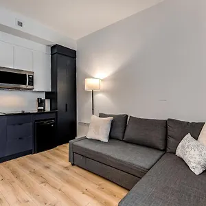 Touristique ▐ 335 Saint Joseph E▐ Apartment
